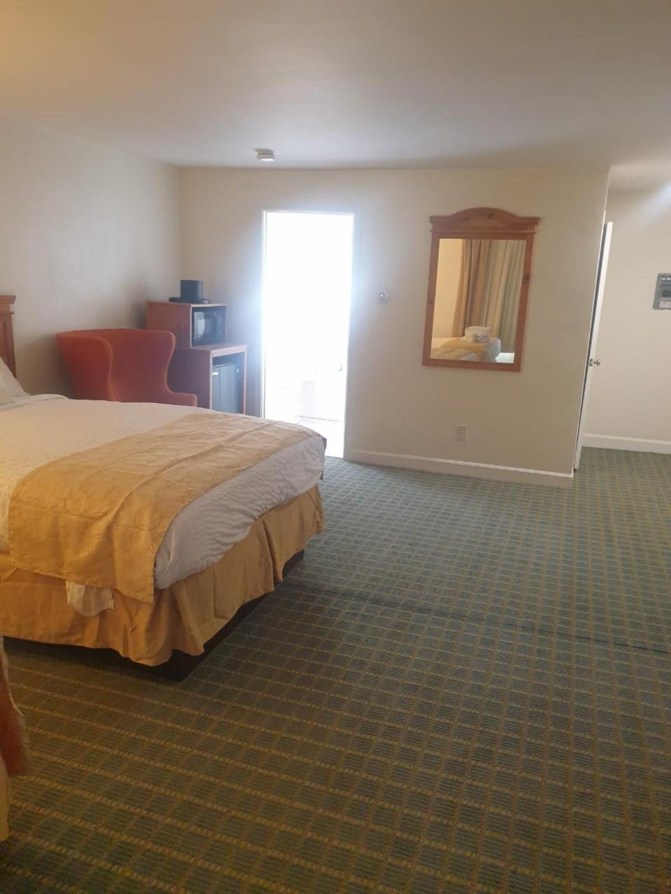 Town & Country Inn Seekonk Exterior foto
